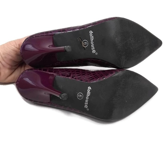 Dollhouse Stiletto Heels Purple Snakeskin Print Size 6 - Picture 4 of 6